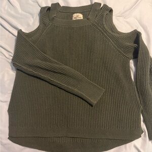 Hollister Women's Olive Sweater